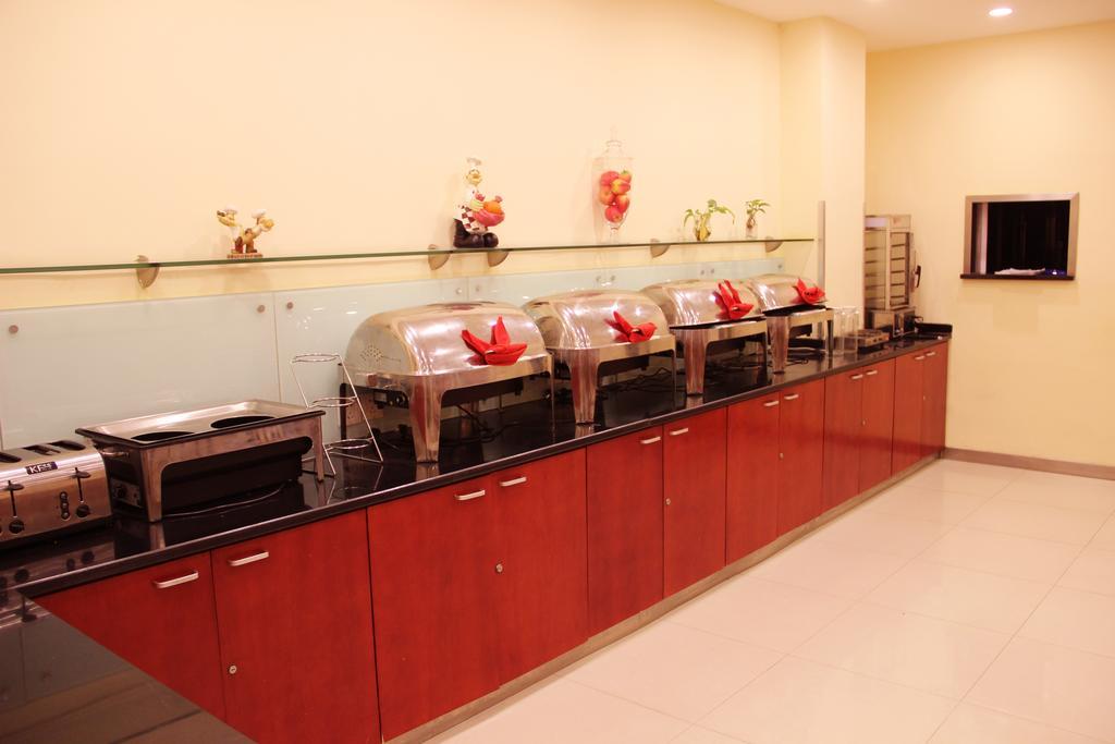 Hanting Express Qingdao Yanan Third Road Exterior foto